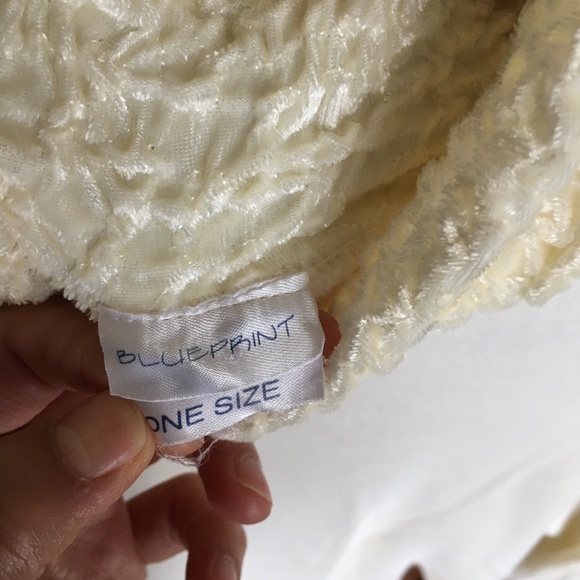 Cream top with velvet cuffs and turtleneck - Picture 2 of 2